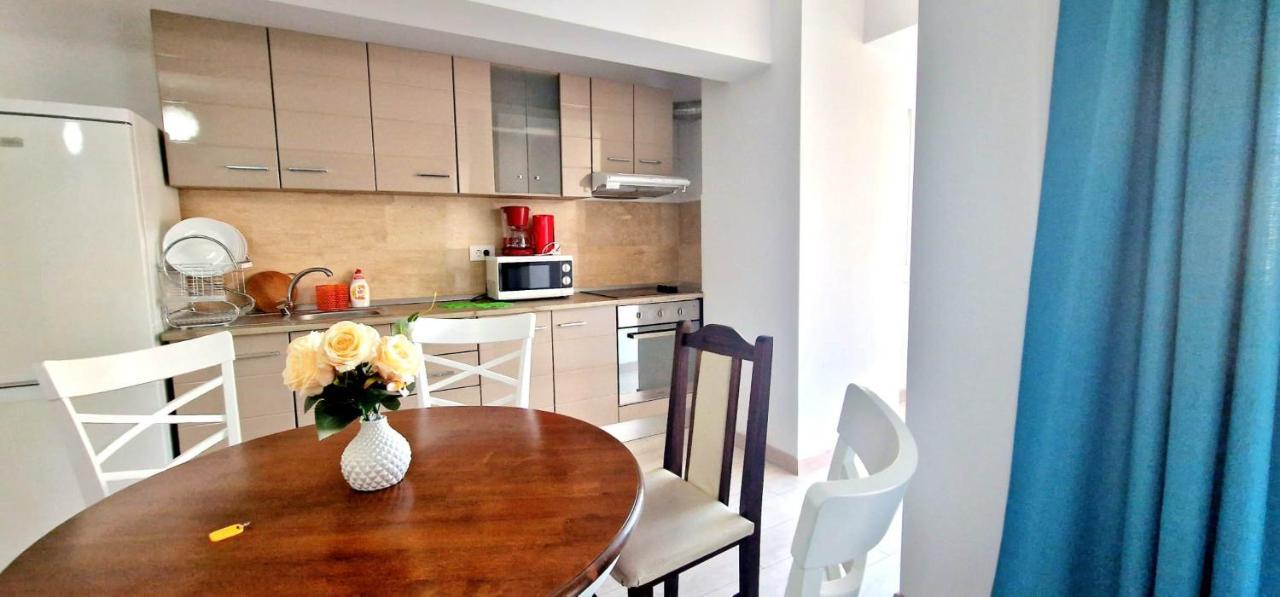Big & Cosy Apartment With 3 Double Beds & 2 Bathrooms ياش المظهر الخارجي الصورة